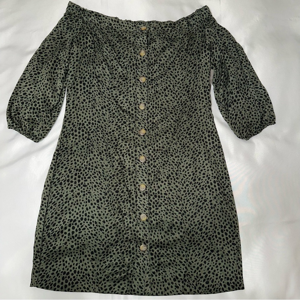 Wrangler Retro off‎ the shoulder dress army green size large